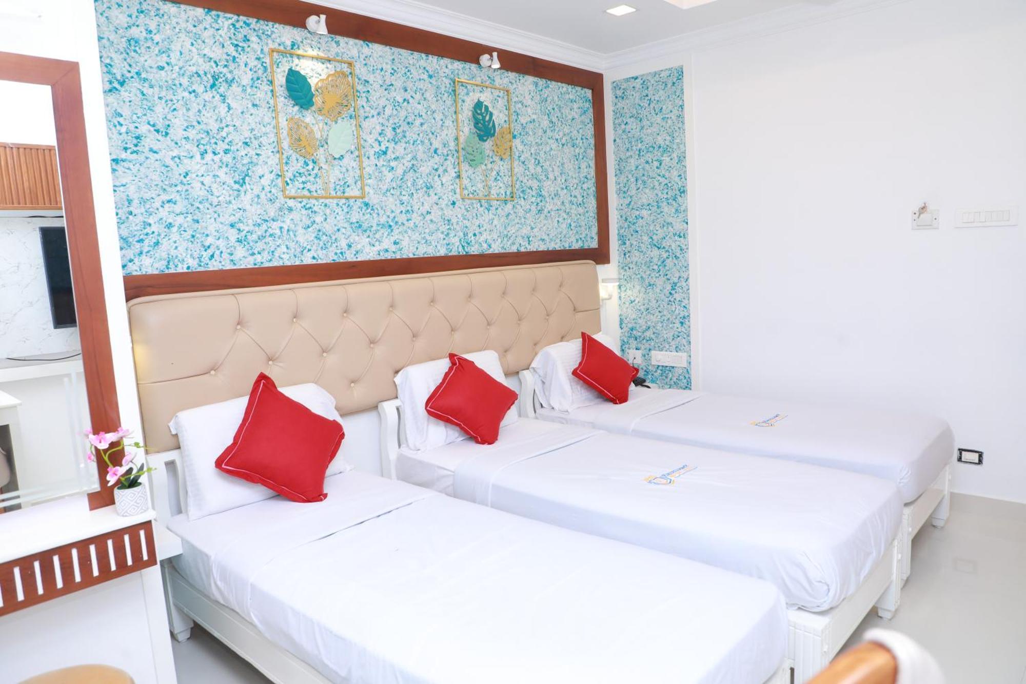 Excellency Airport Hotel Kochi Екстериор снимка