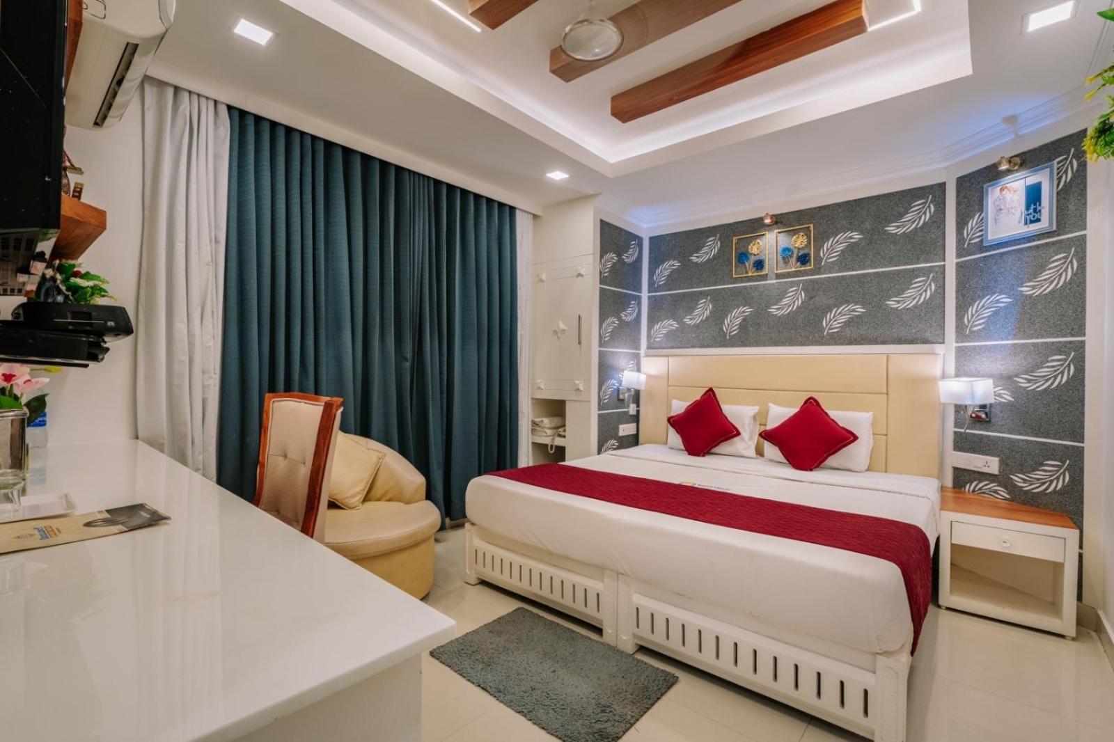 Excellency Airport Hotel Kochi Екстериор снимка