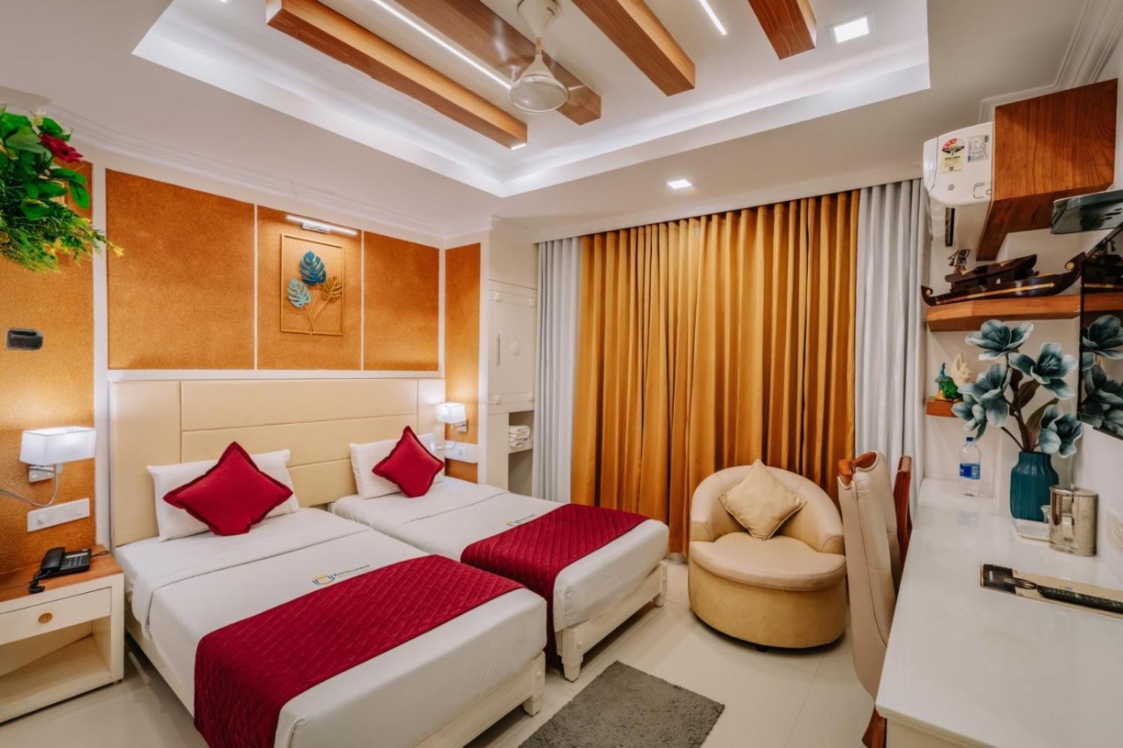 Excellency Airport Hotel Kochi Екстериор снимка